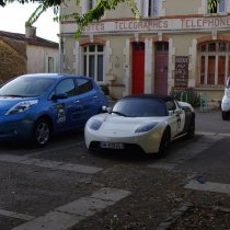 TVE - Nissan LEAF et Roadster TESLA - Arçais - Marais Poitevin